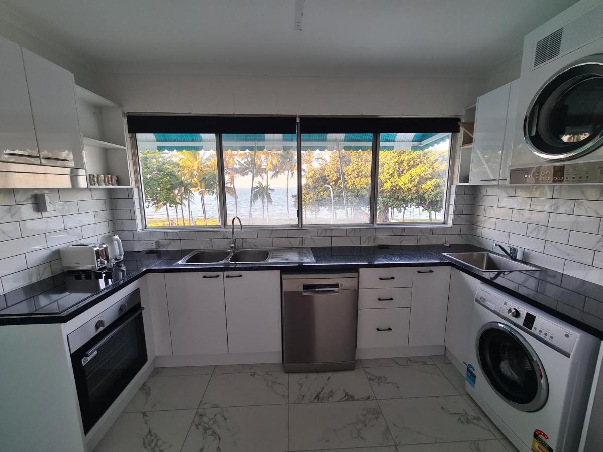 Emthree Seaside Apartments Townsville Exterior photo