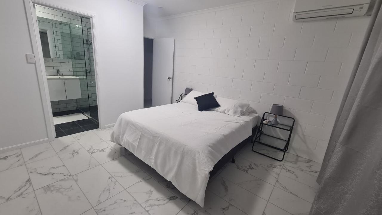 Emthree Seaside Apartments Townsville Exterior photo