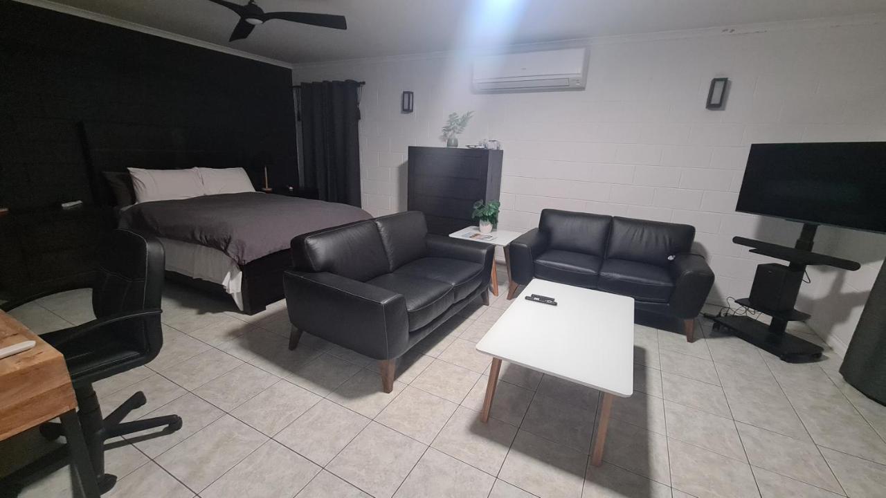 Emthree Seaside Apartments Townsville Exterior photo