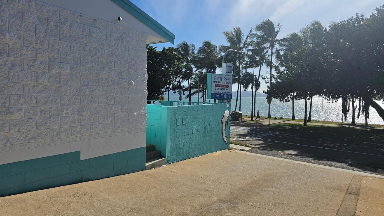 Emthree Seaside Apartments Townsville Exterior photo