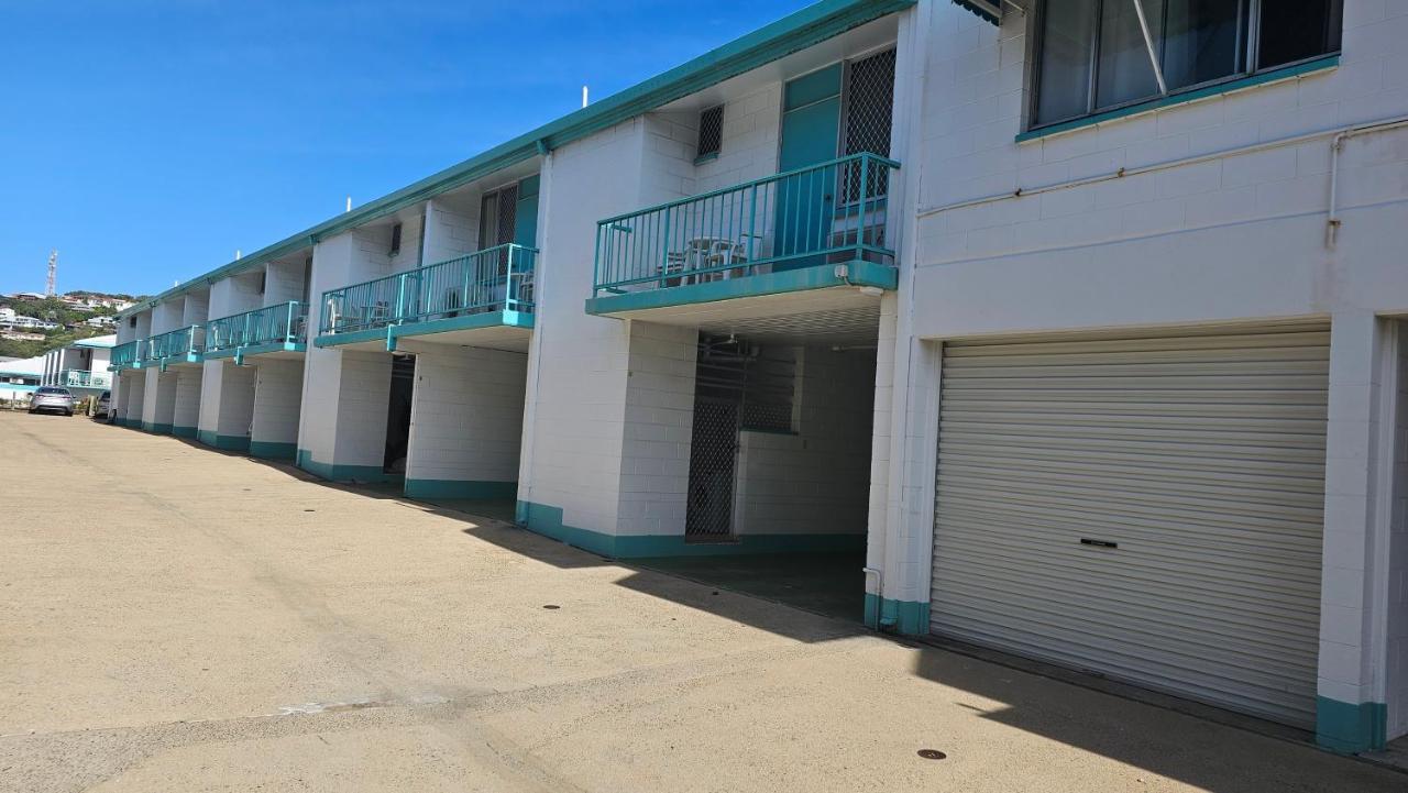 Emthree Seaside Apartments Townsville Exterior photo
